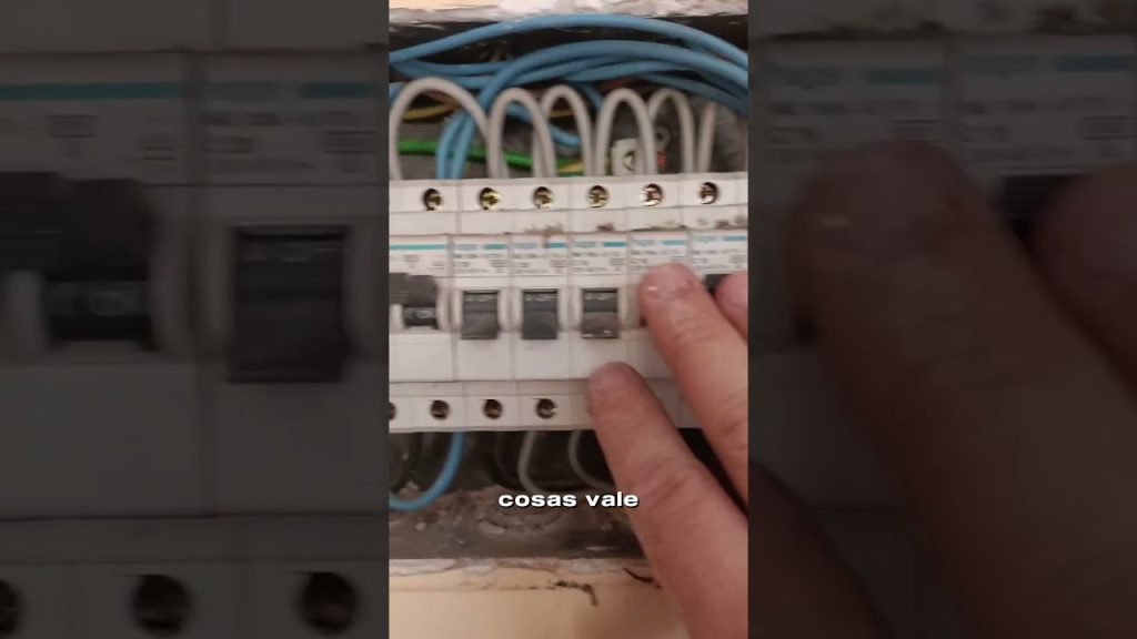 revisión periódica del cuadro eléctrico